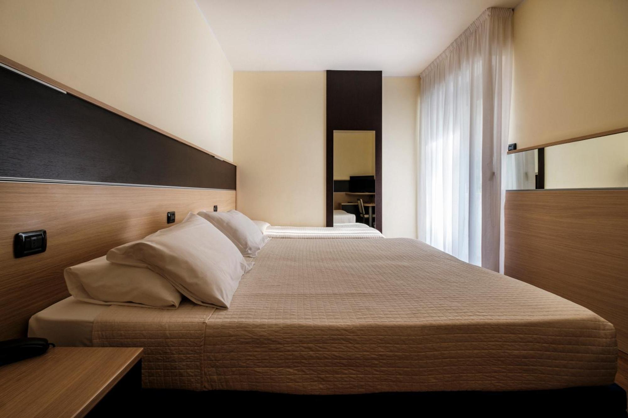 Augustus Hotel Риччоне Экстерьер фото