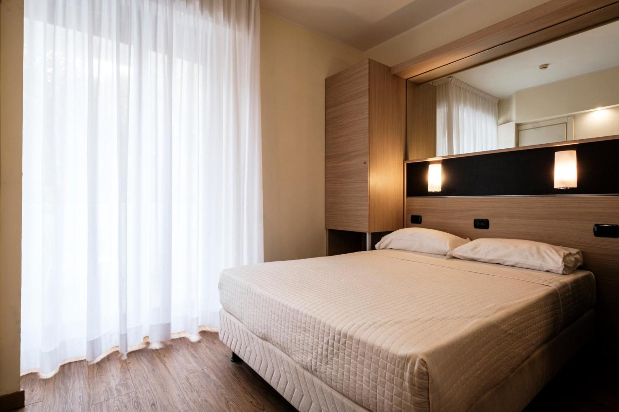 Augustus Hotel Риччоне Экстерьер фото