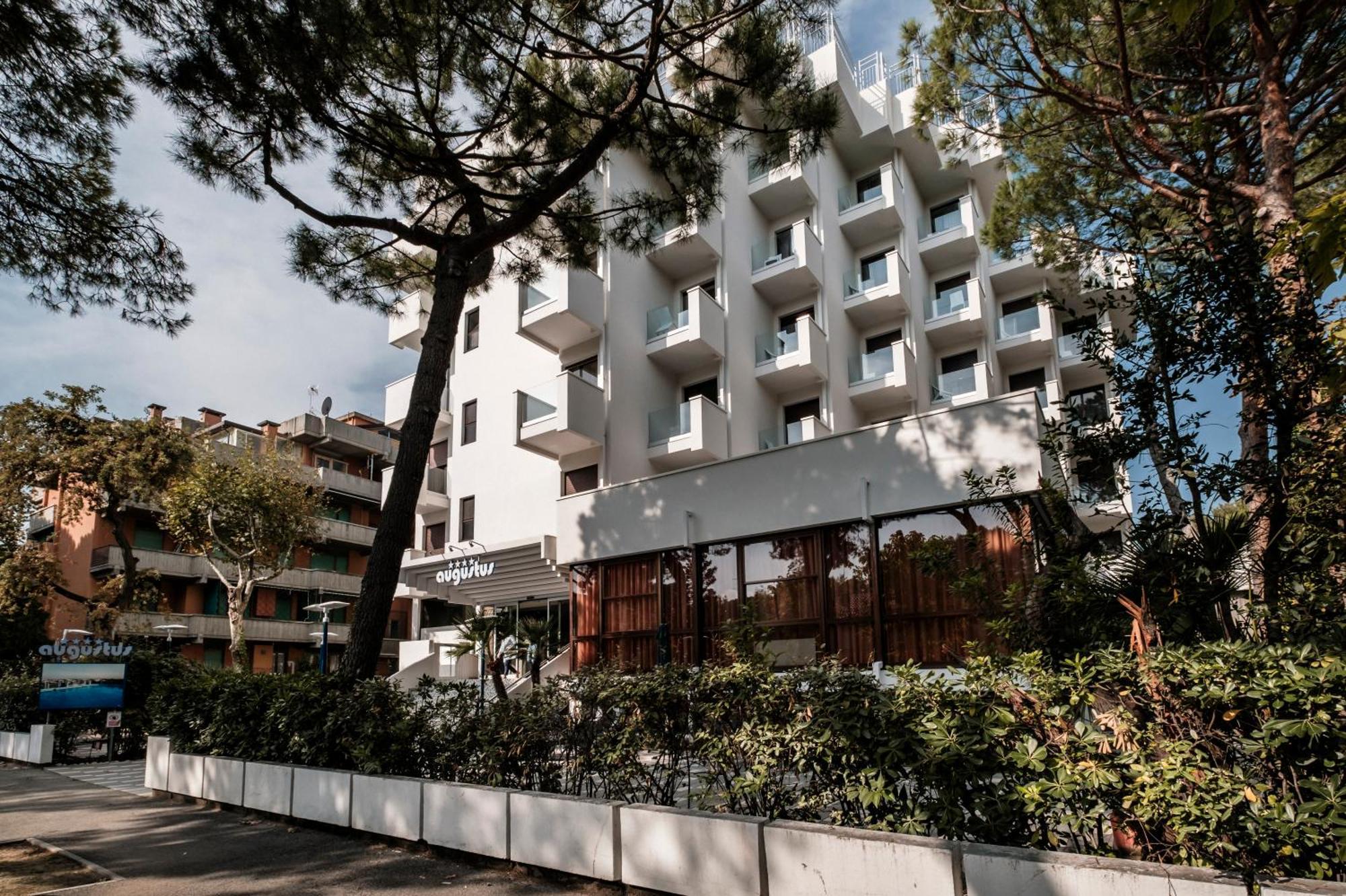Augustus Hotel Риччоне Экстерьер фото